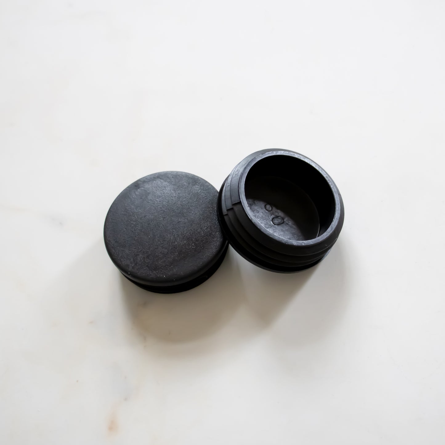 Fußabdeckkappe für Multy 2- und 3-Sitzer